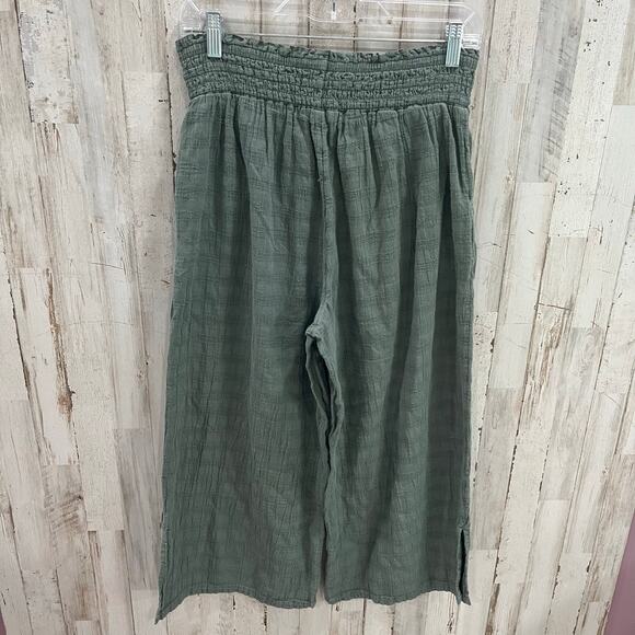 Aerie Green Cropped Pants - Picture 6 of 8